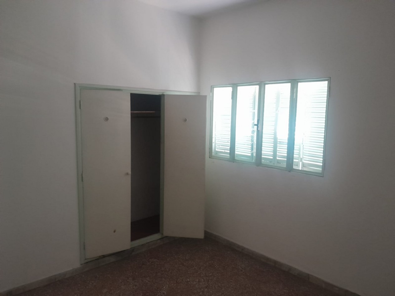 ALTA CORDOBA - Departamento Amplio Tres Dorm. con Patio y Galeria Sin Expensas