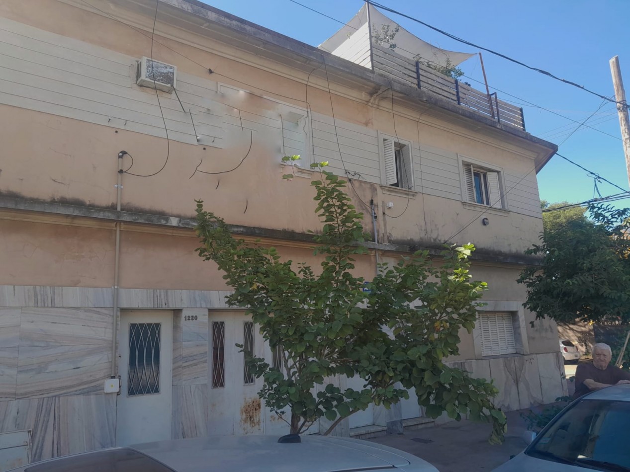 ALTA CORDOBA - Departamento Amplio Tres Dorm. con Patio y Galeria Sin Expensas