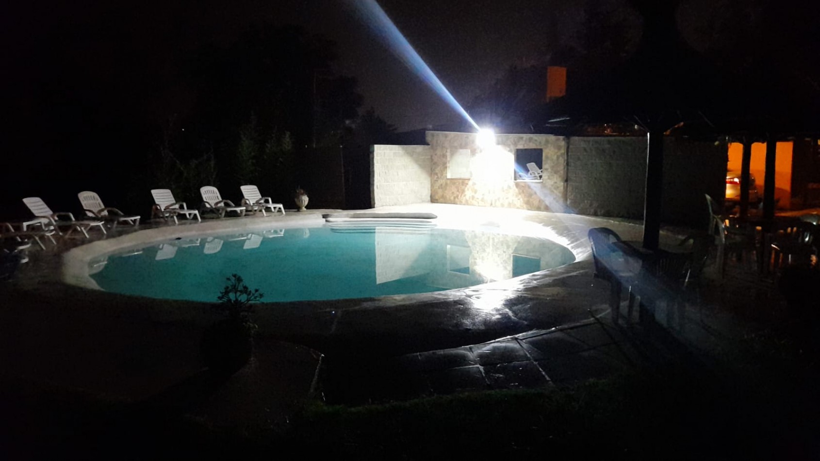 Complejo/Parador Sobre Camino del Cuadrado Ubicacion Unica Parque Pileta Locales y Dptos proximo a Rio Ceballos