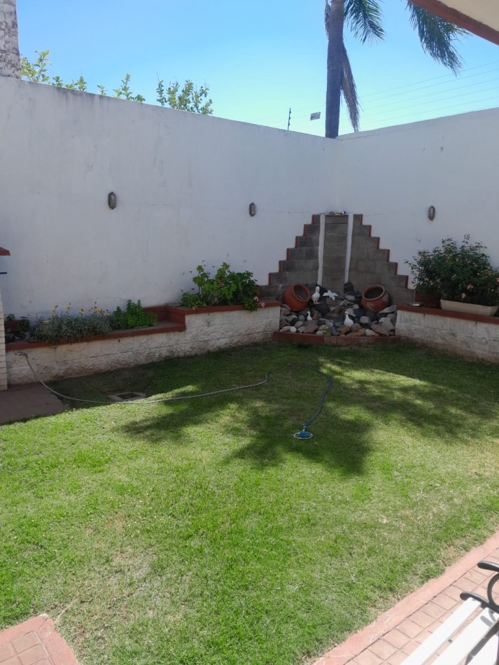 Urca casa 4 Dormitorios mas Local Comercial Excelente Ubicacion