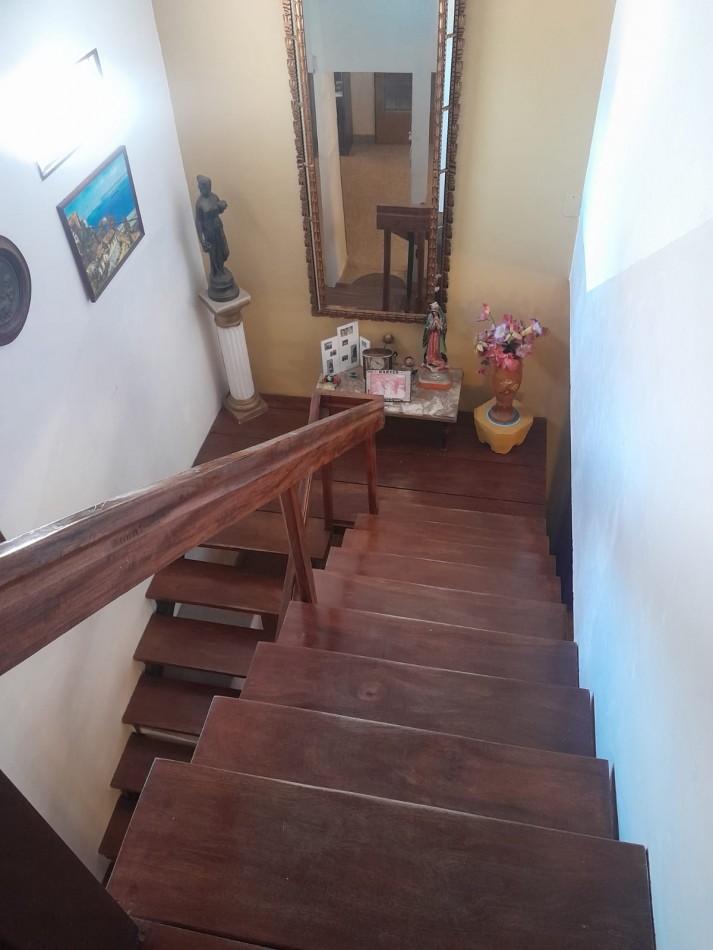 Urca casa 4 Dormitorios mas Local Comercial Excelente Ubicacion