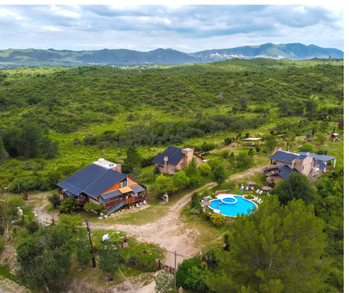 Complejo de Cabañas en Icho Cruz Ubicado Sobre La Ruta en La Montaña a m del Rio y del Centro Complejo en Pleno Auge