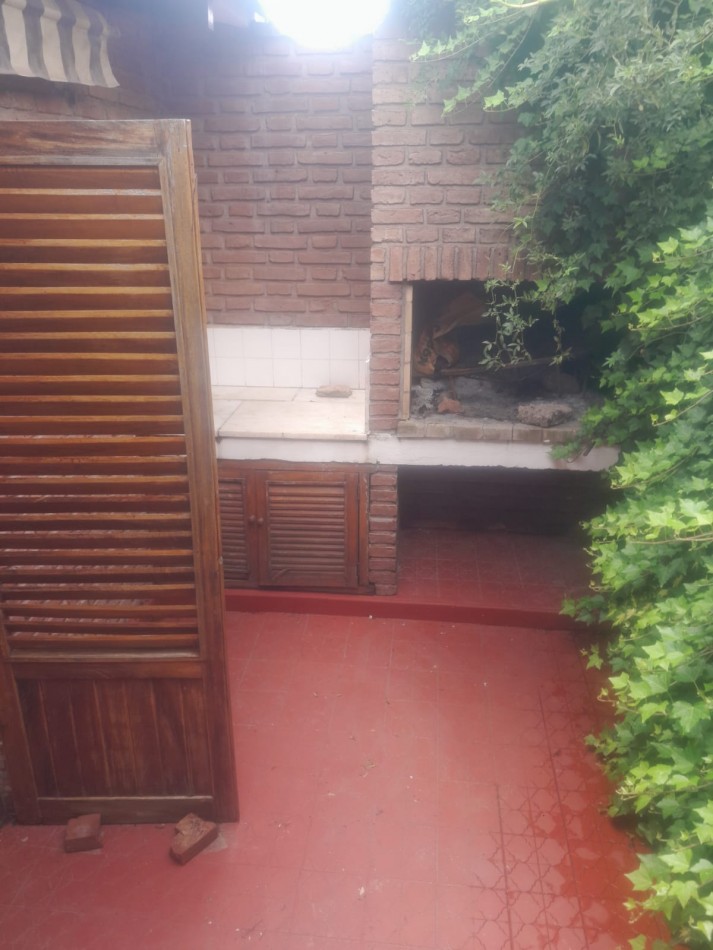 LA CUMBRE OPORTUNIDAD - CASA DE 3 DORMITORIOS - 2 BAñOS + DEPARTAMENTO INDEPENDIENTE