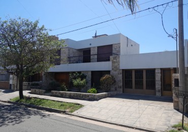 Urca casa 4 Dormitorios mas Local Comercial Excelente Ubicacion