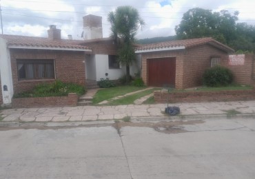 LA CUMBRE OPORTUNIDAD - CASA DE 3 DORMITORIOS - 2 BAñOS + DEPARTAMENTO INDEPENDIENTE